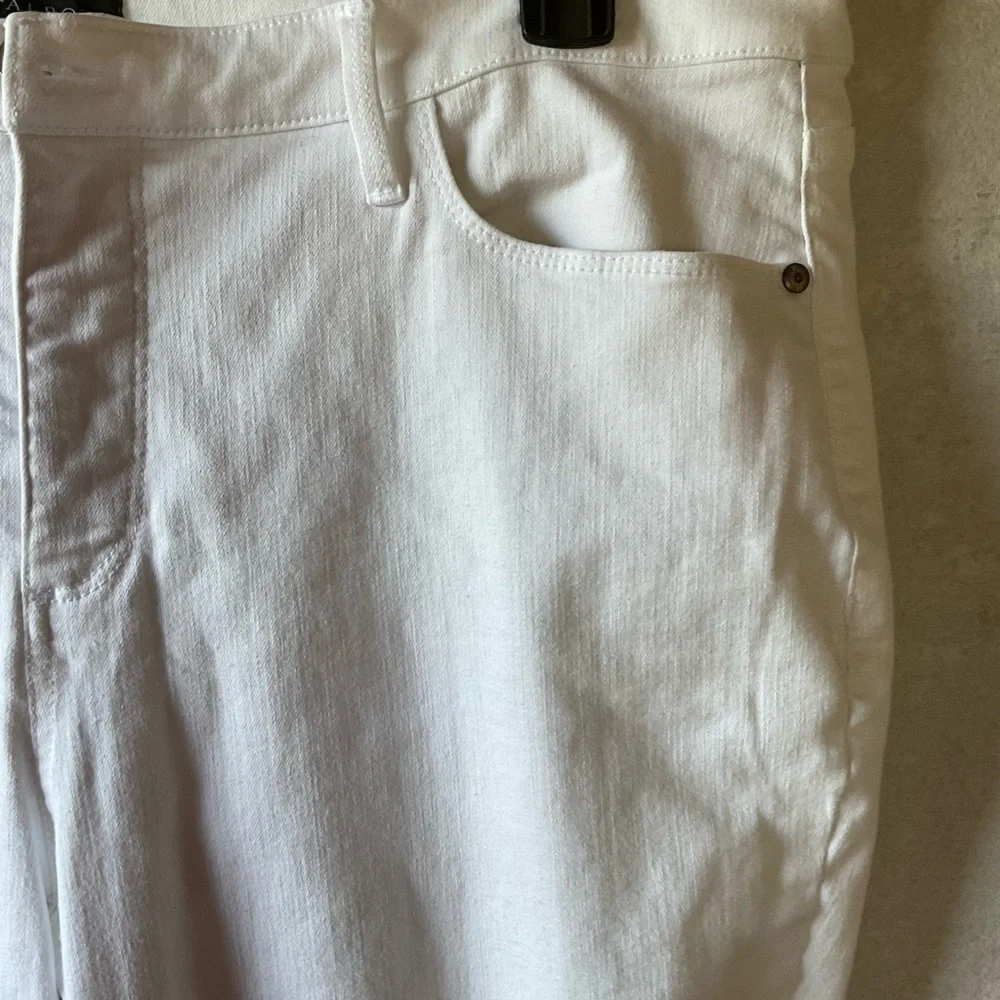 Talbots jegging crop. Size 18W White.